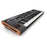 NOVATION SUMMIT SINTETIZZATORE POLIFONICO CON 3 OSCILLATORI PER VOCE 2 PARTI E 16 VOCI