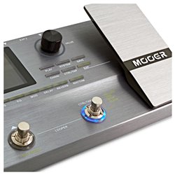 MOOER GE200 PEDALIERA MULTI EFFETTO PER CHITARRA ELETTRICA CON MODELLI DI AMPLIFICATORI E SPEAKER
